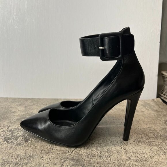 Aldo Black Pointy Toe Ankle Buckle Stiletto Heels Size 8.5 - Picture 2 of 13